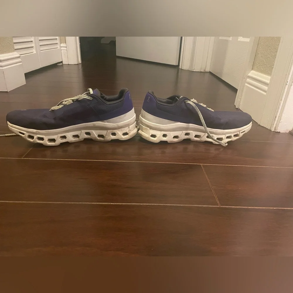 Men’s On Cloud Cloudmonster Running Shoes - Picture 6 of 10